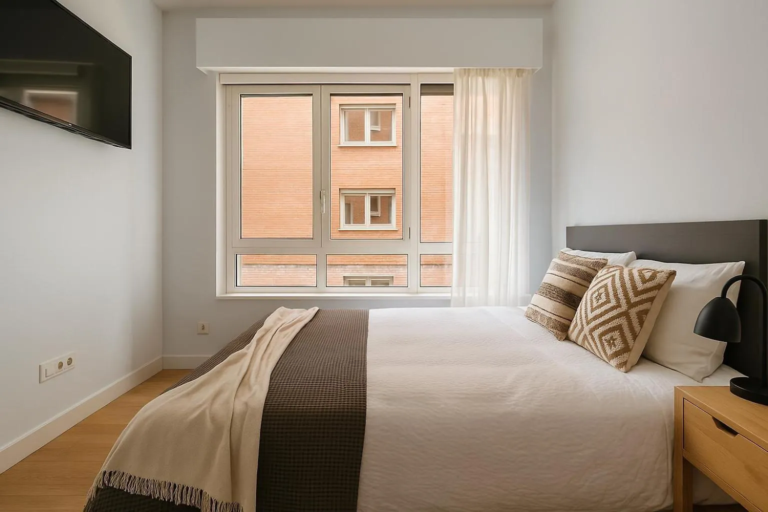 Spacious Apartment In The City Center Bilbao