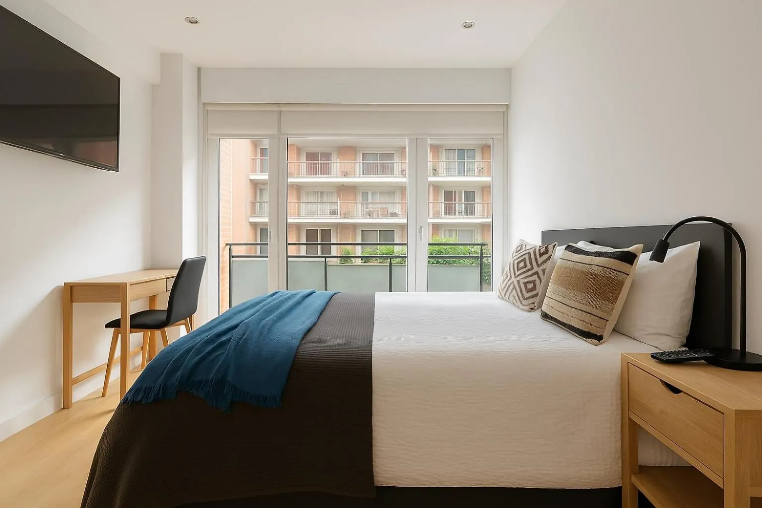 Spacious Apartment In The City Center Bilbao